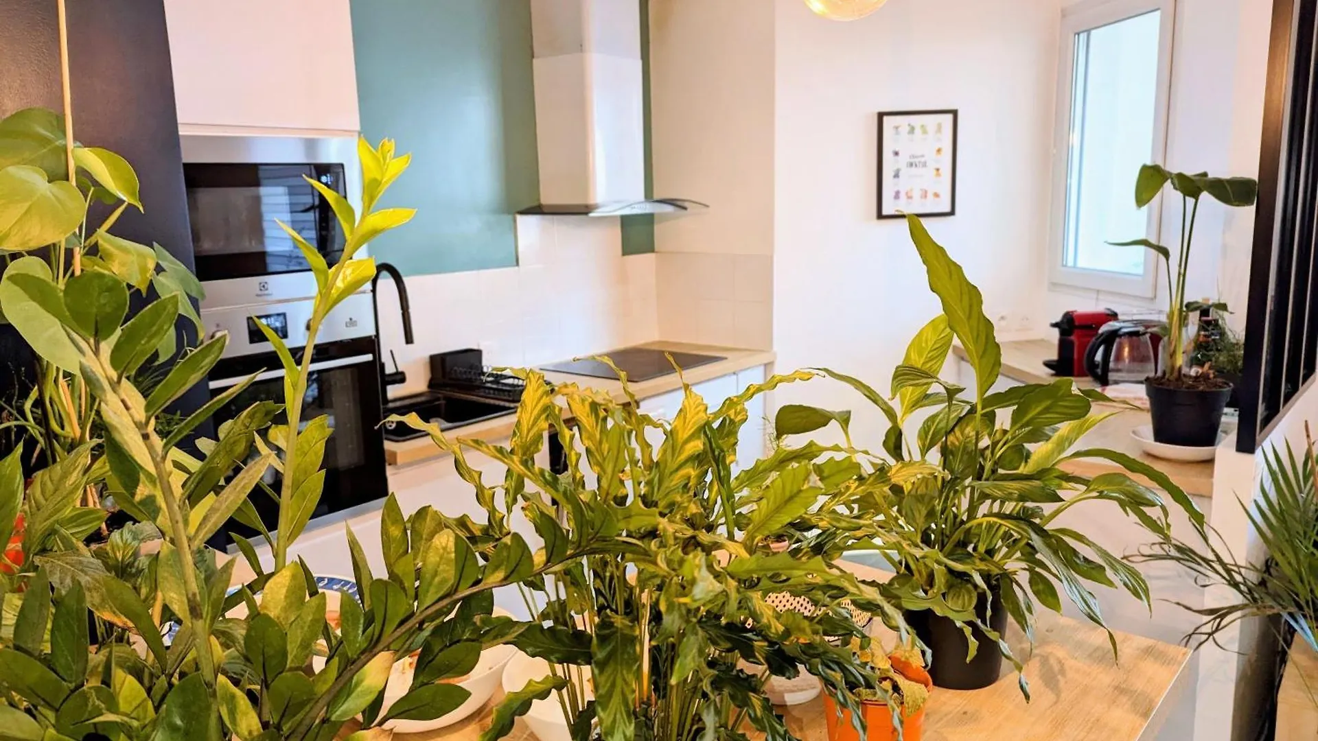 Cosy Spacieux Appartement Balcon - Ourcq Paris 19 0*,  France